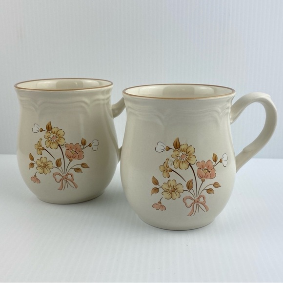 Vintage Cordella Stoneware Mugs Burnet Pattern Set of 2 - 14 ounce cups - Picture 1 of 8